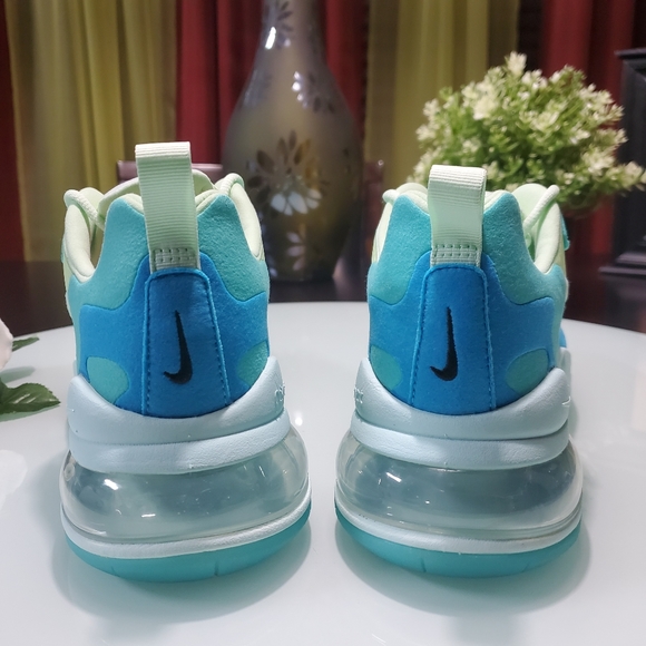 (SOLD) Nike Air Max 270 React Unisex - Picture 3 of 7